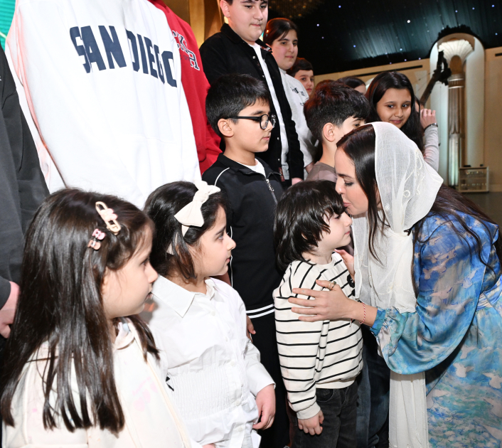 Вице-президент Фонда Гейдара Алиева Лейла Алиева приняла участие в ифтаре вместе с семьями шехидов (ФОТО)