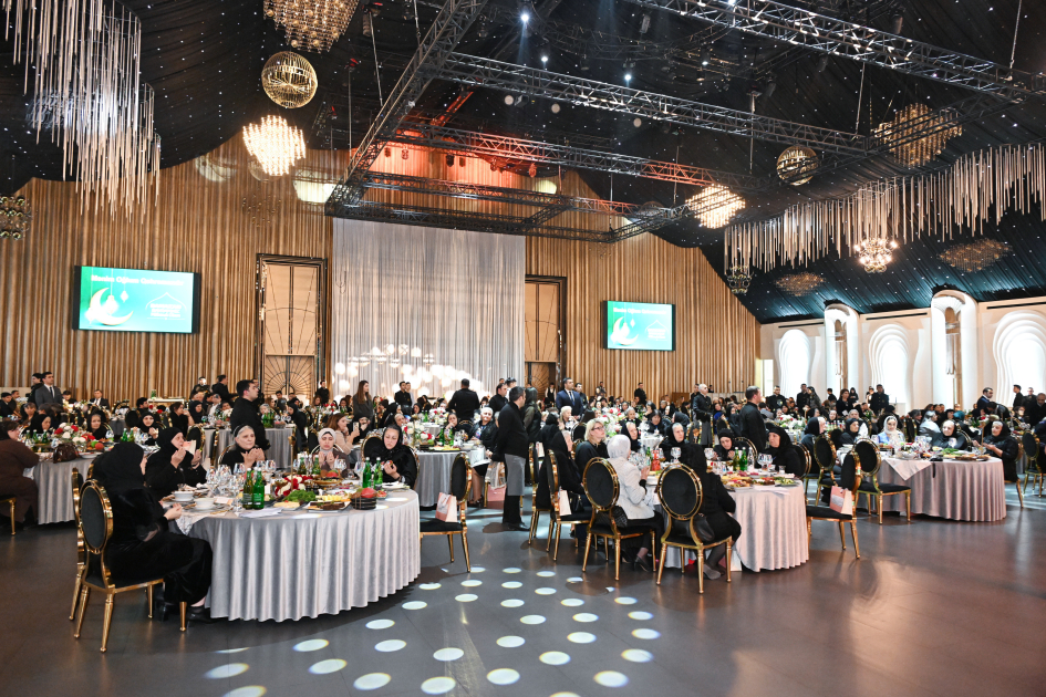 Вице-президент Фонда Гейдара Алиева Лейла Алиева приняла участие в ифтаре вместе с семьями шехидов (ФОТО)