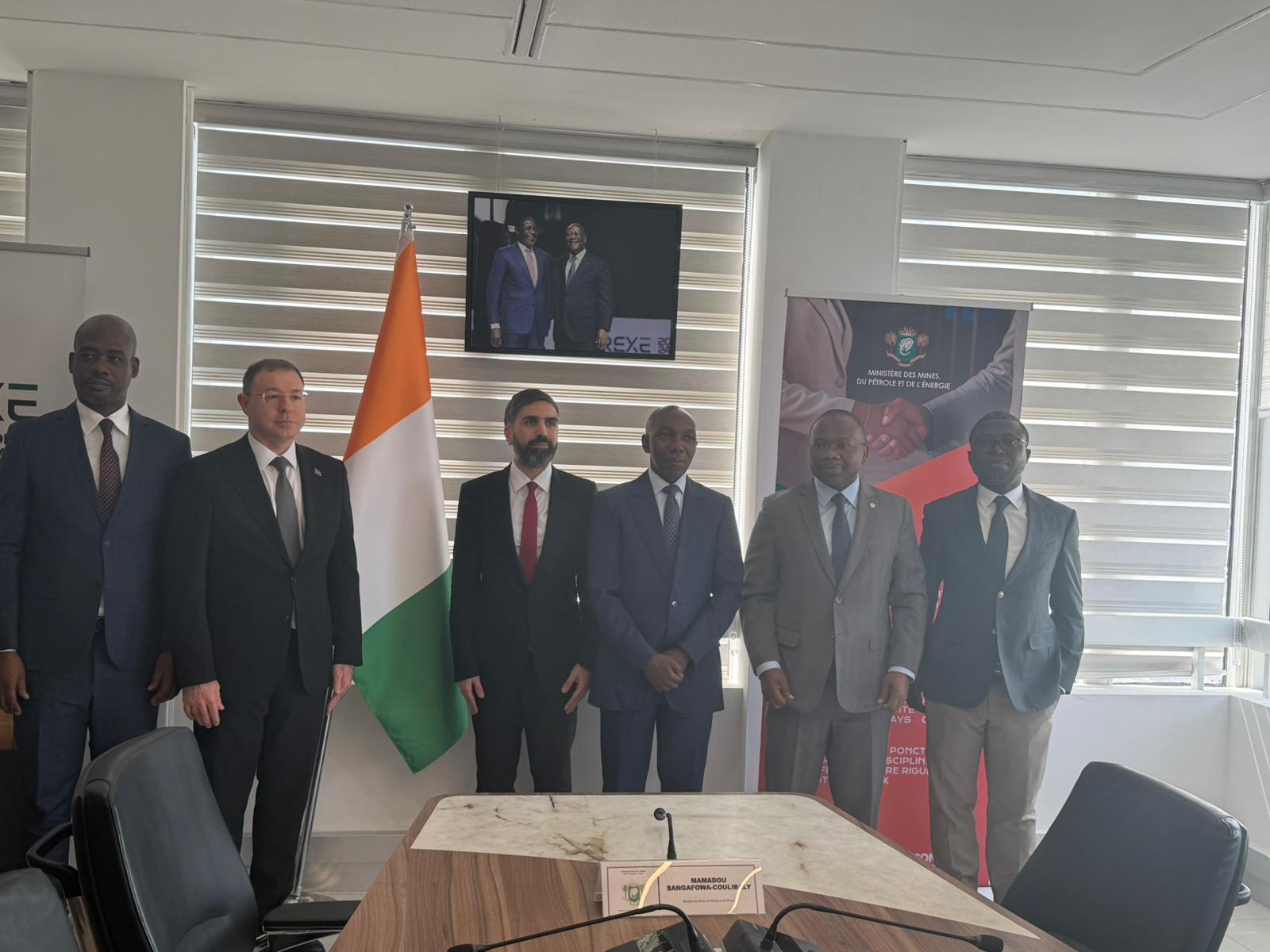 SOCAR провела обсуждения по проекту разработки месторождения Baleine (ФОТО)