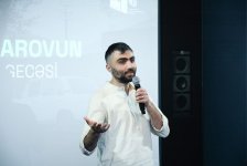 Режиссер-любитель представил в Баку два фильма, снятых за 214 манатов (ФОТО)