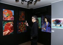 О чувствах, вдохновении и женском восприятии мира – в Баку открылась выставка в честь 8 Марта (ФОТО)