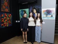 О чувствах, вдохновении и женском восприятии мира – в Баку открылась выставка в честь 8 Марта (ФОТО)