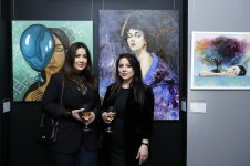 О чувствах, вдохновении и женском восприятии мира – в Баку открылась выставка в честь 8 Марта (ФОТО)