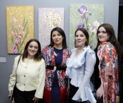 О чувствах, вдохновении и женском восприятии мира – в Баку открылась выставка в честь 8 Марта (ФОТО)