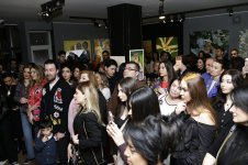 О чувствах, вдохновении и женском восприятии мира – в Баку открылась выставка в честь 8 Марта (ФОТО)