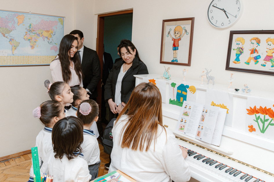 Вице-президент Фонда Гейдара Алиева Лейла Алиева посетила Бакинскую хореографическую академию (ФОТО)