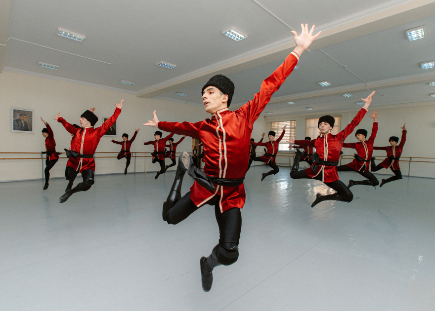 Вице-президент Фонда Гейдара Алиева Лейла Алиева посетила Бакинскую хореографическую академию (ФОТО)