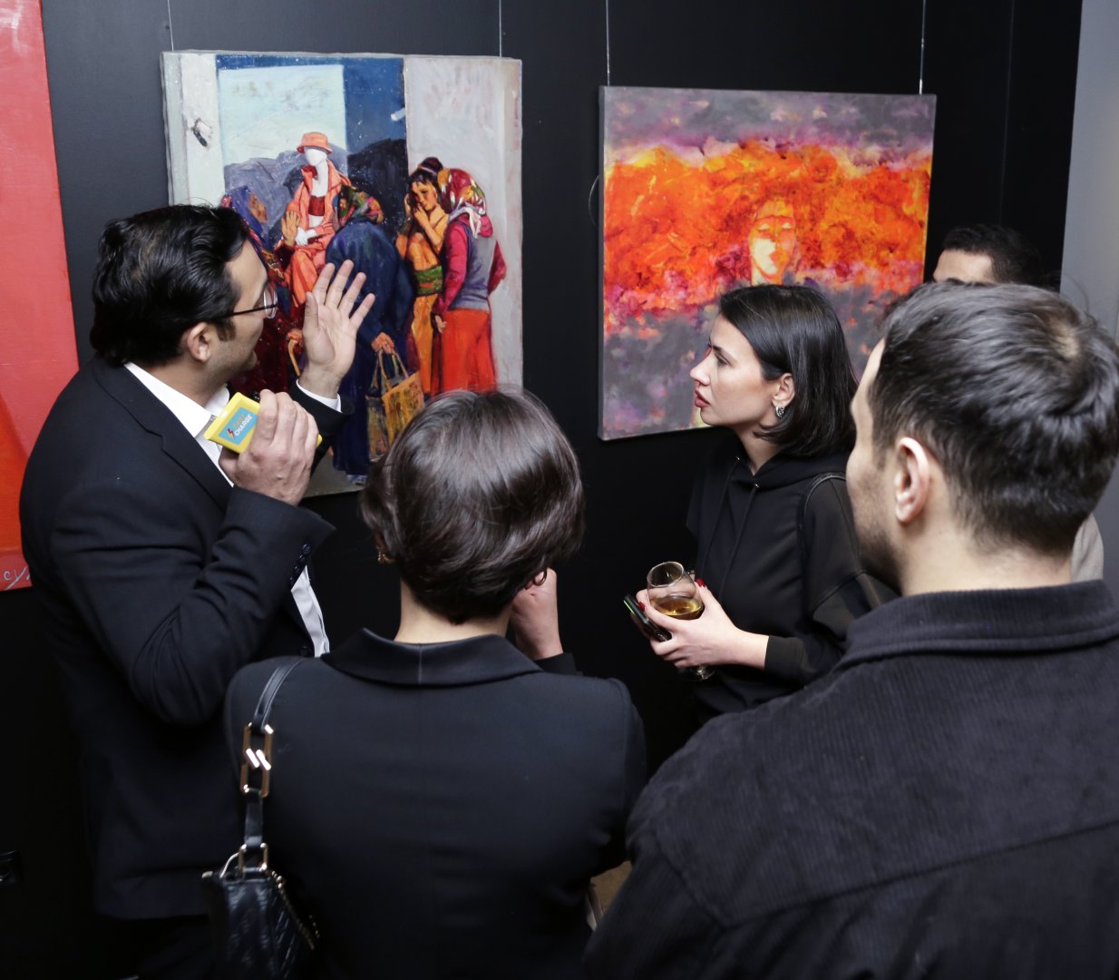 О чувствах, вдохновении и женском восприятии мира – в Баку открылась выставка в честь 8 Марта (ФОТО)