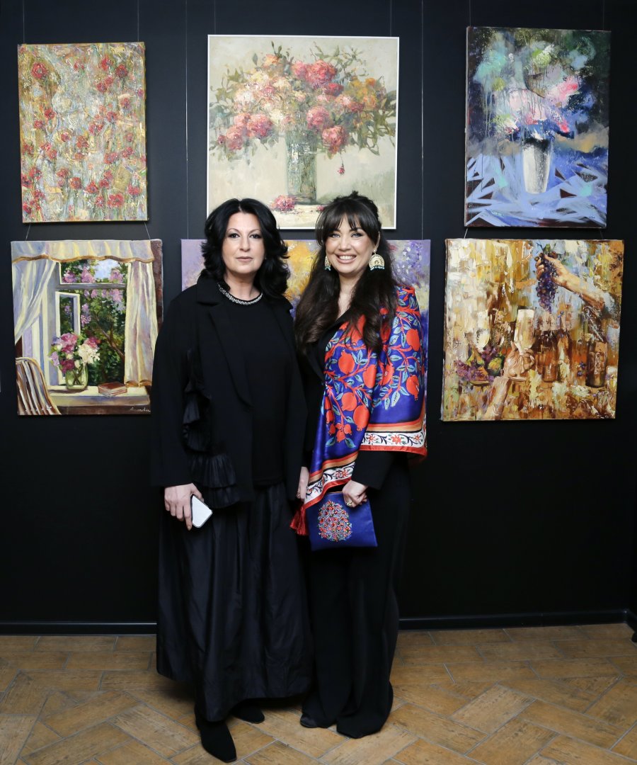 О чувствах, вдохновении и женском восприятии мира – в Баку открылась выставка в честь 8 Марта (ФОТО)