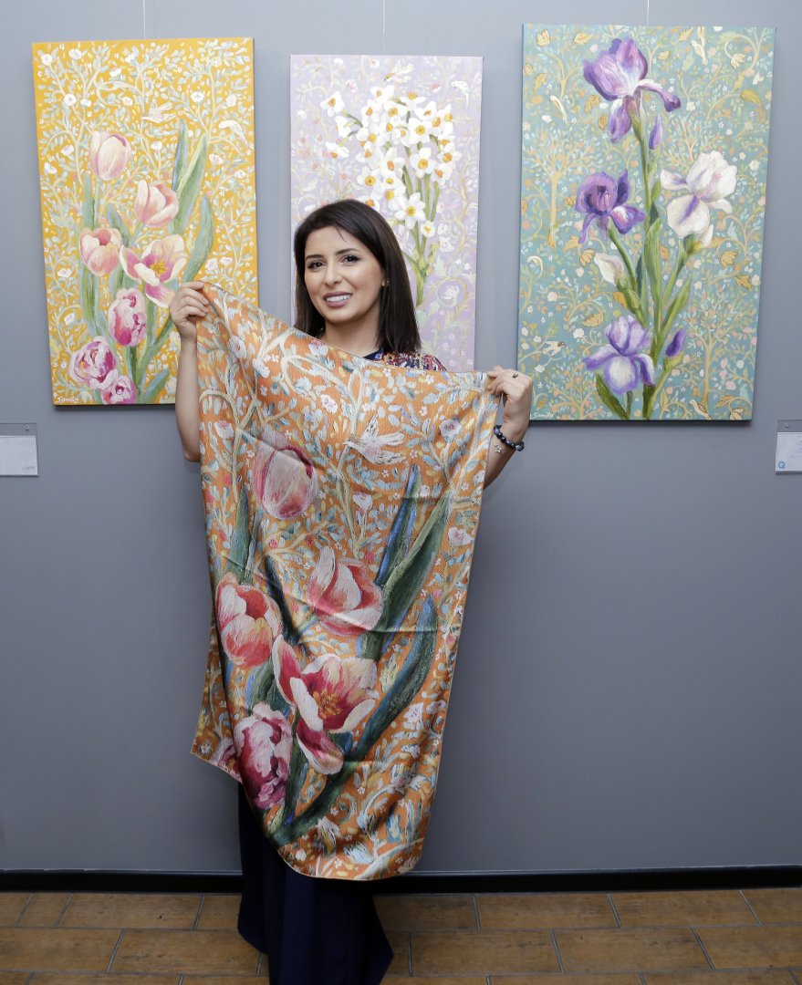 О чувствах, вдохновении и женском восприятии мира – в Баку открылась выставка в честь 8 Марта (ФОТО)