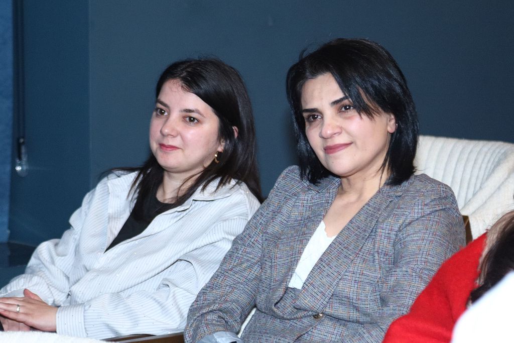 Режиссер-любитель представил в Баку два фильма, снятых за 214 манатов (ФОТО)