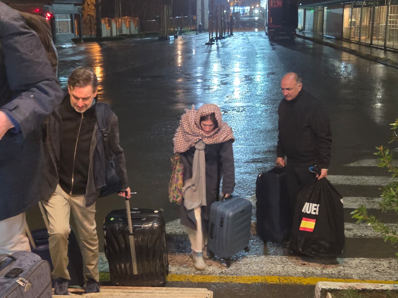 Из Ирана через Азербайджан эвакуированы 1873 человек (ФОТО)