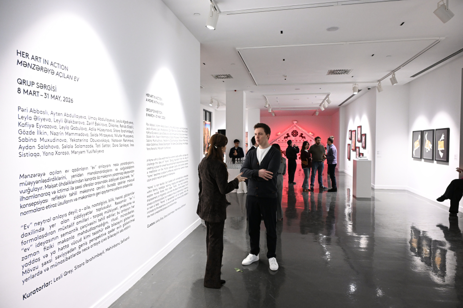 Вице-президент Фонда Гейдара Алиева Лейла Алиева приняла участие в групповой выставке «Дом с видом на пейзаж» (ФОТО)