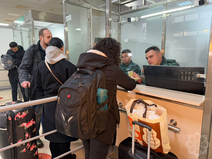 Еще семь мексиканских дипломатов и члены их семей эвакуированы из Ирана в Азербайджан (ФОТО)