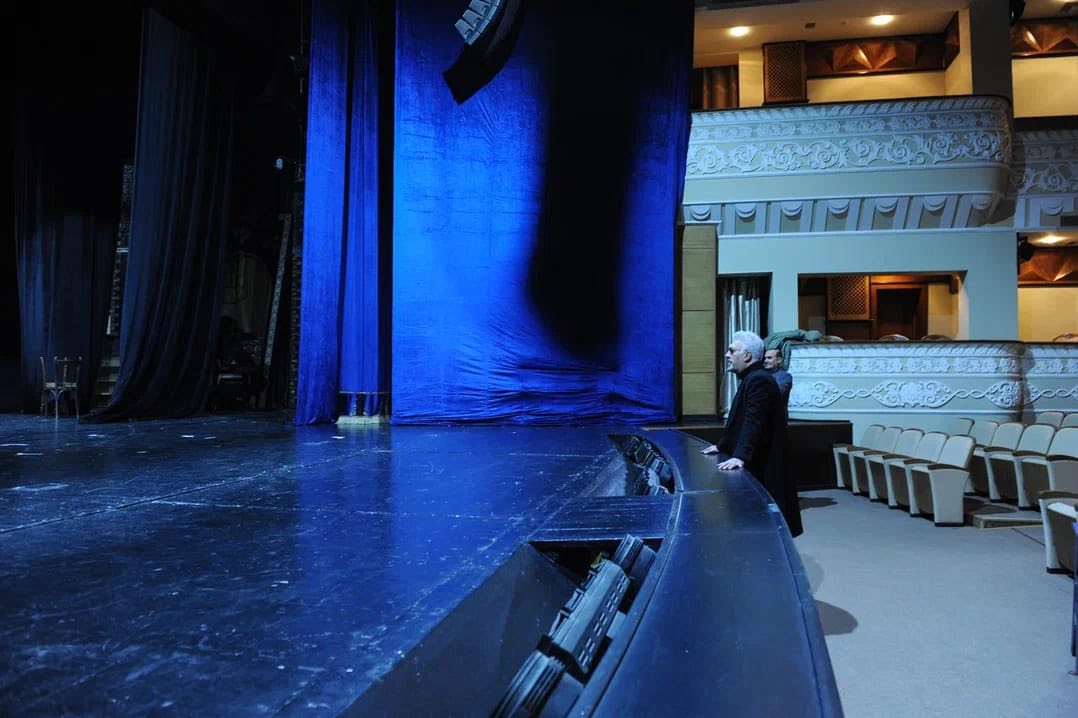 В Баку приехал известный турецкий актёр и режиссёр Тамер Карадаглы (ФОТО)