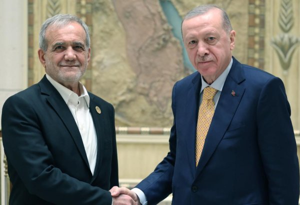 Реджеп Тайип Эрдоган провел телефонный разговор с Масудом Пезешкианом