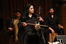 Голос древнего азербайджанского инструмента покоряет страны (ФОТО)