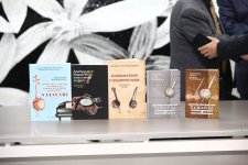 Голос древнего азербайджанского инструмента покоряет страны (ФОТО)