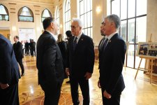 День национального театра Азербайджана отметили исторической премьерой и церемонией награждения (ФОТО)