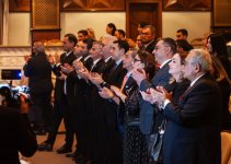 День национального театра Азербайджана отметили исторической премьерой и церемонией награждения (ФОТО)