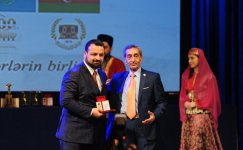 День национального театра Азербайджана отметили исторической премьерой и церемонией награждения (ФОТО)