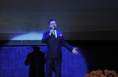 День национального театра Азербайджана отметили исторической премьерой и церемонией награждения (ФОТО)