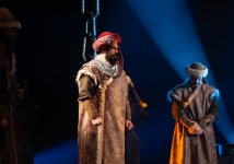 День национального театра Азербайджана отметили исторической премьерой и церемонией награждения (ФОТО)