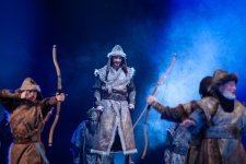 День национального театра Азербайджана отметили исторической премьерой и церемонией награждения (ФОТО)