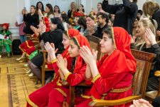 Праздник ветра и пробуждения весны в азербайджанских танцах (ФОТО)