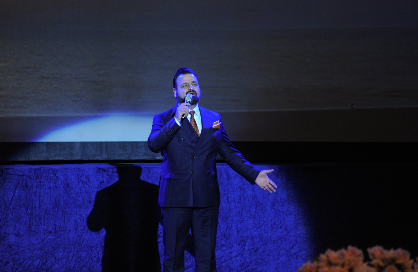 День национального театра Азербайджана отметили исторической премьерой и церемонией награждения (ФОТО)