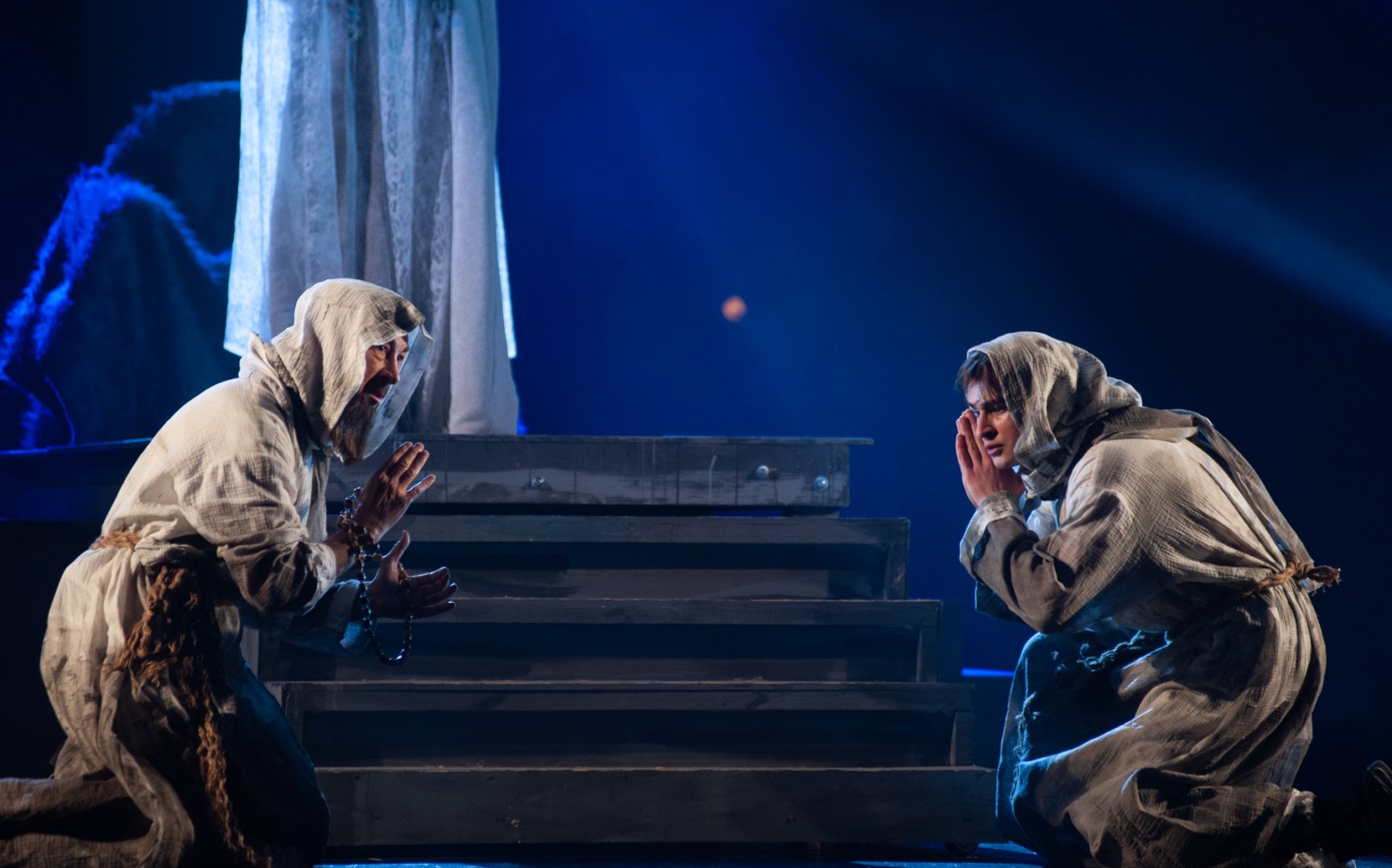 День национального театра Азербайджана отметили исторической премьерой и церемонией награждения (ФОТО)