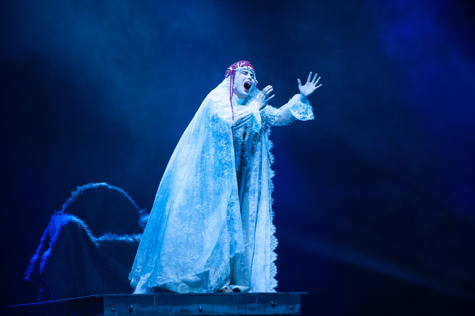 День национального театра Азербайджана отметили исторической премьерой и церемонией награждения (ФОТО)