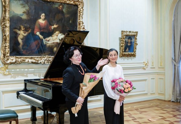 В подтверждение слов… Поэтические посвящения музыке Шопена в Баку (ФОТО)