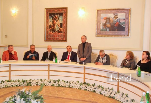 К празднику работников спецслужб Азербайджана представлено издание "На страже безопасности" (ФОТО)