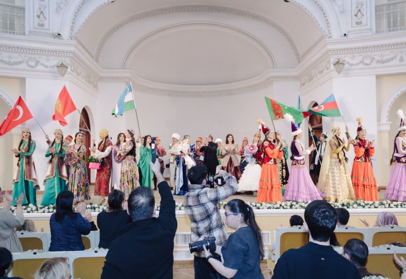В Баку прошел праздник культуры тюркского мира - музыка, танец и фольклор (ФОТО)