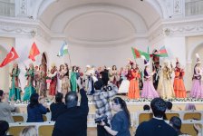 В Баку прошел праздник культуры тюркского мира - музыка, танец и фольклор (ФОТО)