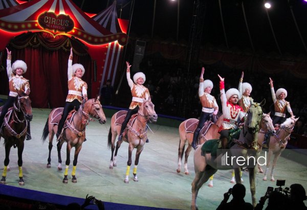 Впервые в Баку легендарное конное шоу "Галкыныш" из Туркменистана - перформанс в Circus Sea Breeze (ФОТО)