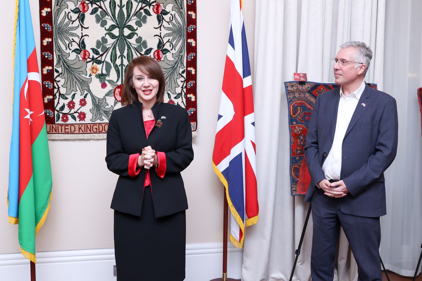 Вторая жизнь азербайджанских ковров - сочетание традиционных и современных художественных техник (ФОТО)