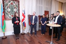 Вторая жизнь азербайджанских ковров - сочетание традиционных и современных художественных техник (ФОТО)