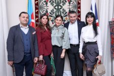 Вторая жизнь азербайджанских ковров - сочетание традиционных и современных художественных техник (ФОТО)