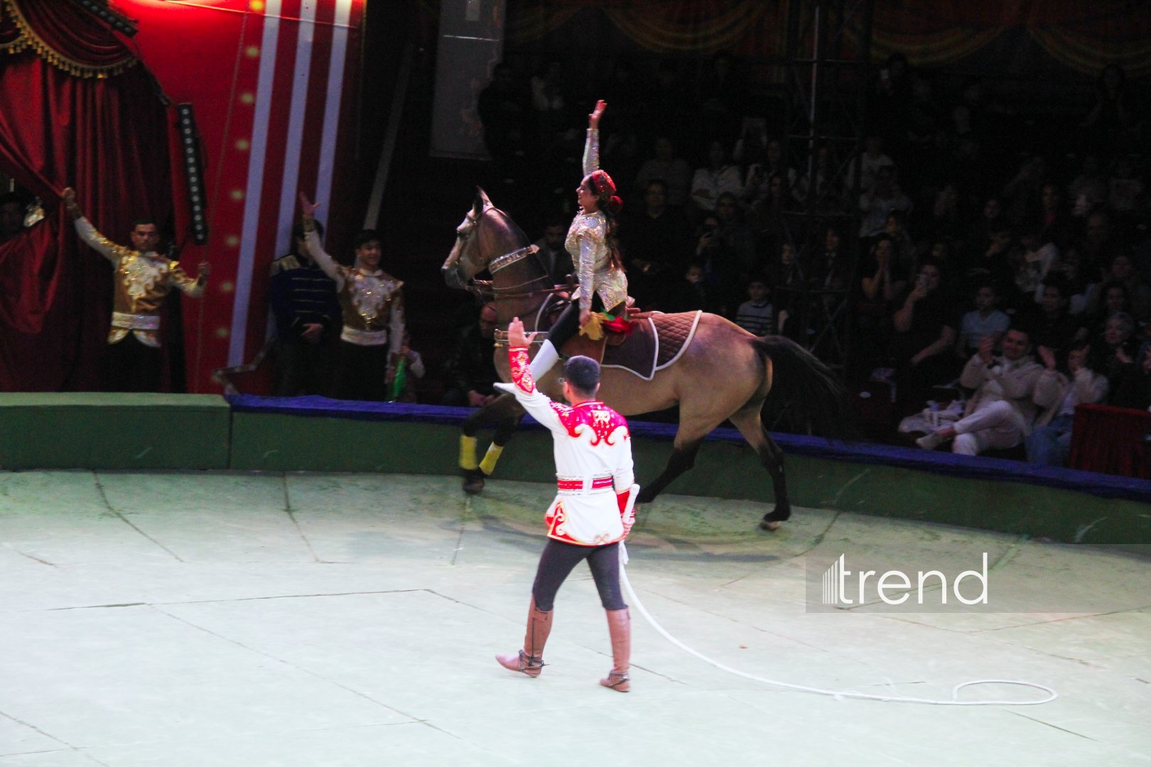 Впервые в Баку легендарное конное шоу "Галкыныш" из Туркменистана - перформанс в Circus Sea Breeze (ФОТО)