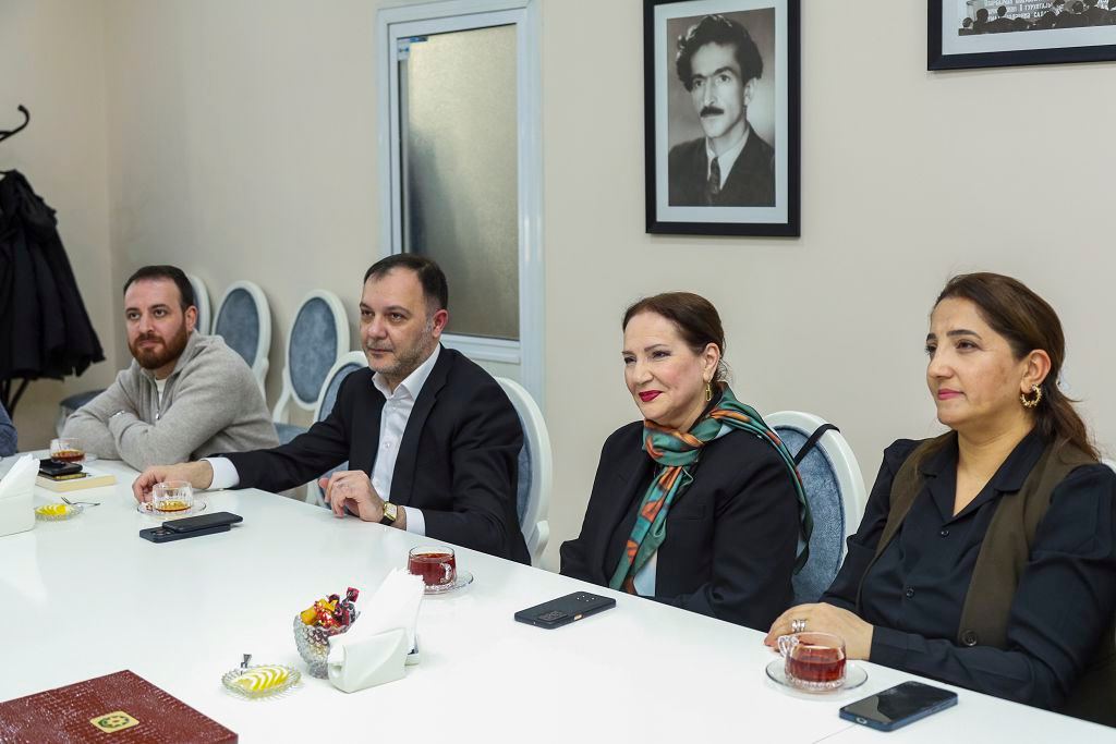 Отмечен юбилей Земфиры Абдулсамедовой - от Джульетты к десяткам ярких ролей на сцене и в кино (ФОТО)