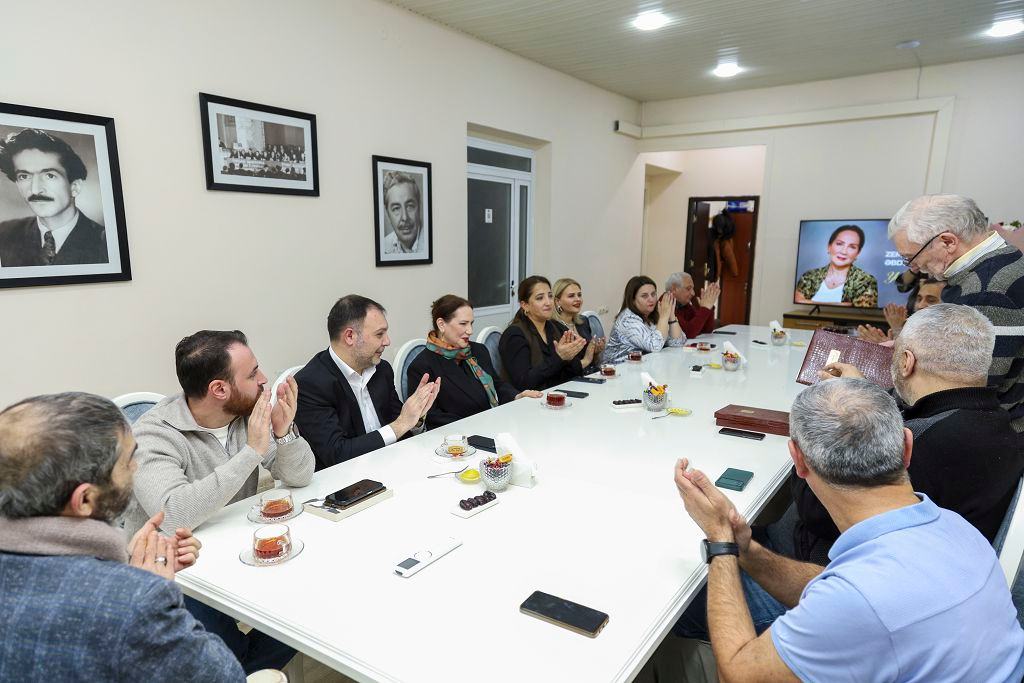 Отмечен юбилей Земфиры Абдулсамедовой - от Джульетты к десяткам ярких ролей на сцене и в кино (ФОТО)