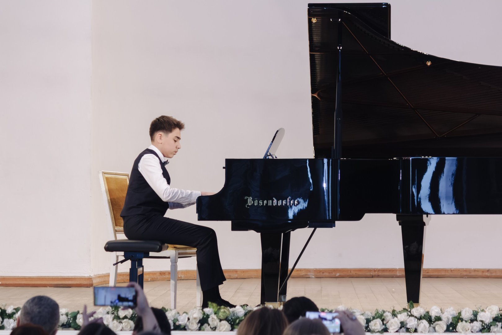 Азербайджанской филармонии подарены рояли всемирно известной Bösendorfer – праздничный концерт (ФОТО)