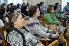 От орнаментов к символам - презентация узбекской вышивки в Баку (ФОТО)