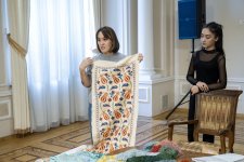 "Рождение сюзане" - в Баку познакомились с древней узбекской техникой вышивки (ФОТО)