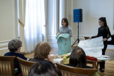 "Рождение сюзане" - в Баку познакомились с древней узбекской техникой вышивки (ФОТО)