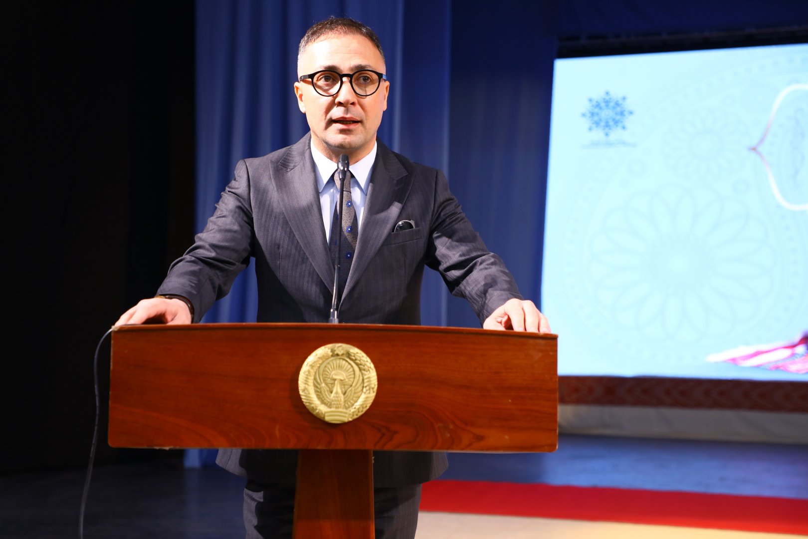 В Узбекистане отметили праздник Новруз азербайджанскими песнями и танцами (ФОТО)