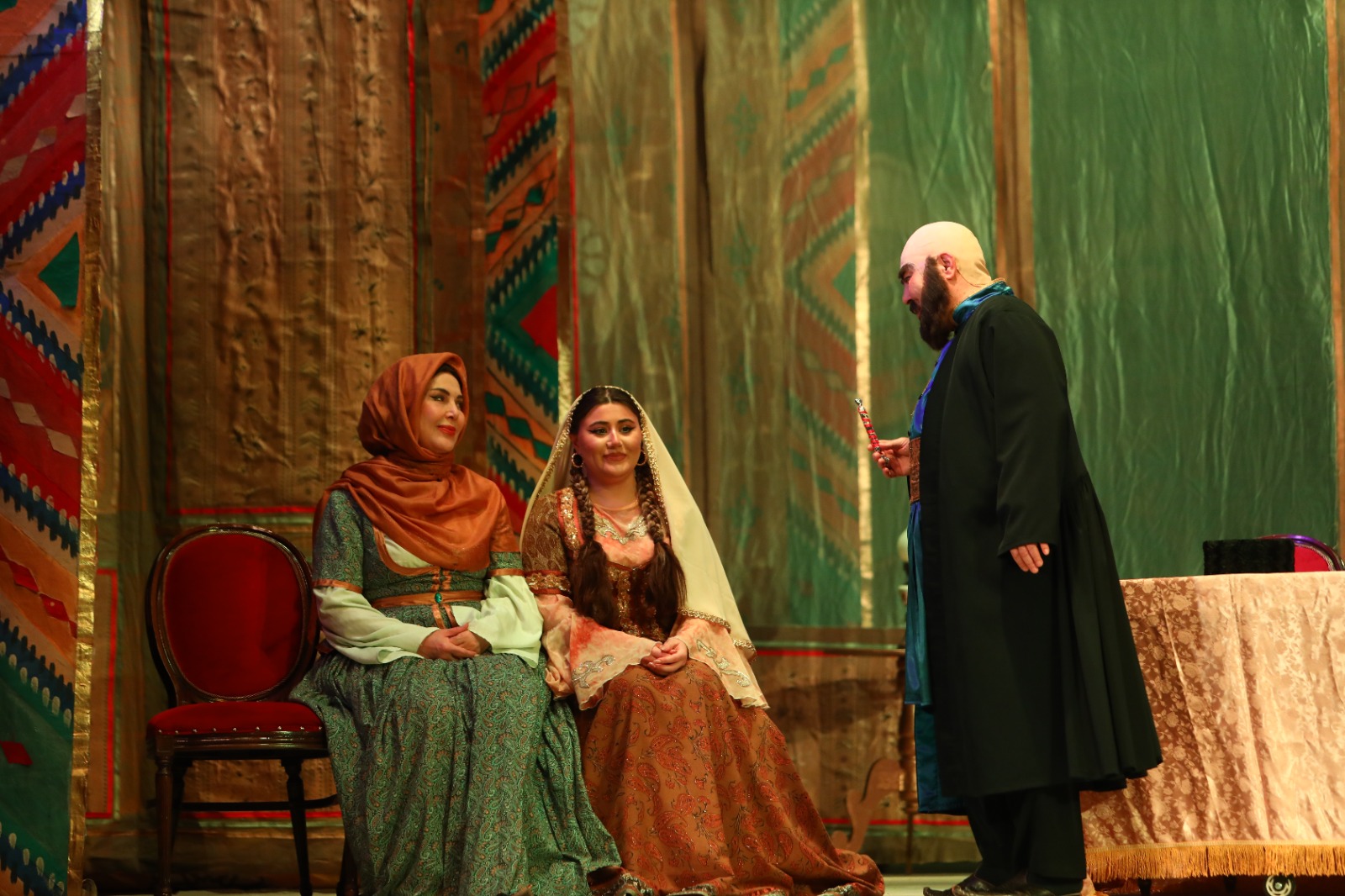 Романтическая интрига на праздник Новруз – к чему привел хитроумный план (ФОТО)