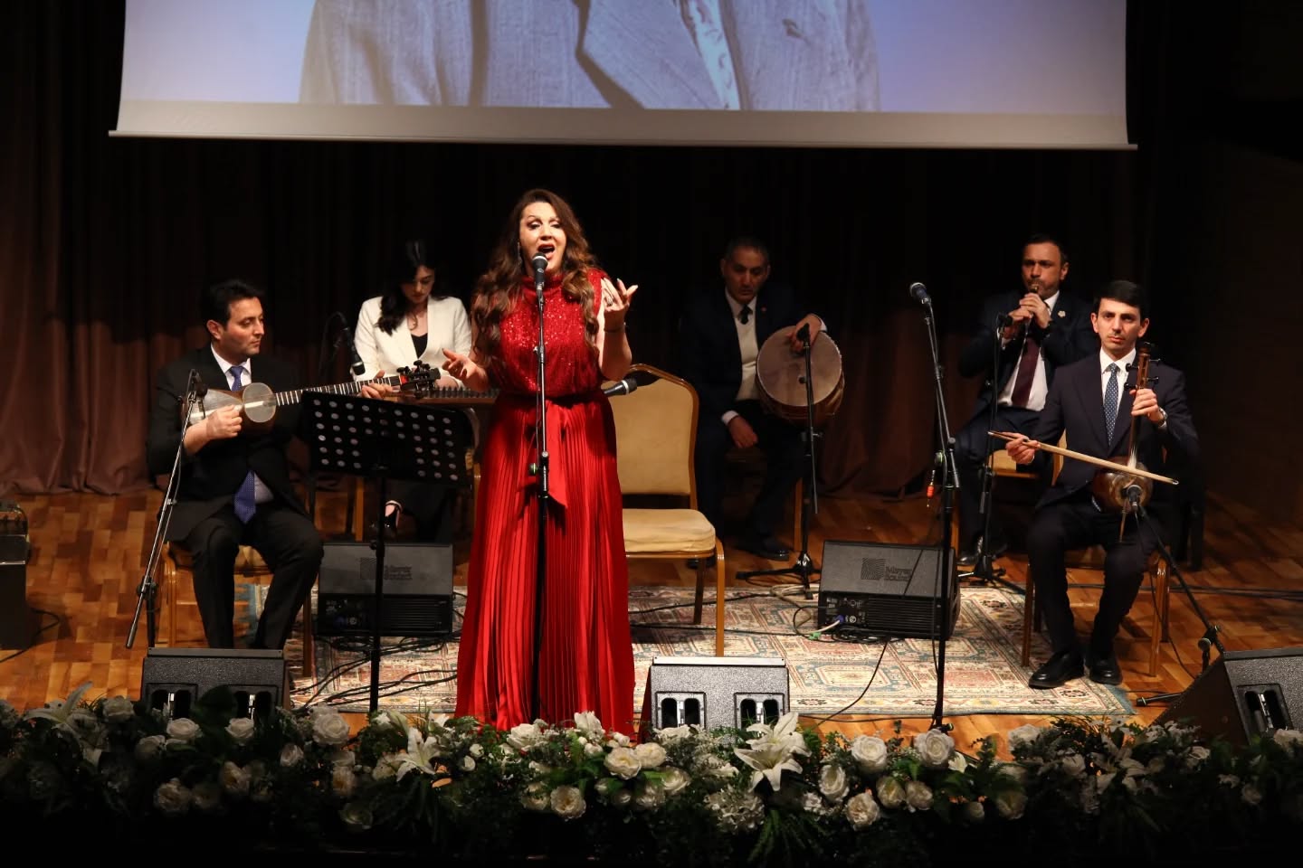 Влюбленный в Азербайджан: Ты - дыханье мое, ты - мой хлеб и вода! (ФОТО)